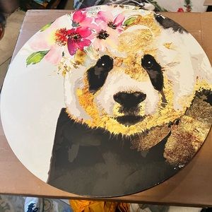 Round canvas with panda print